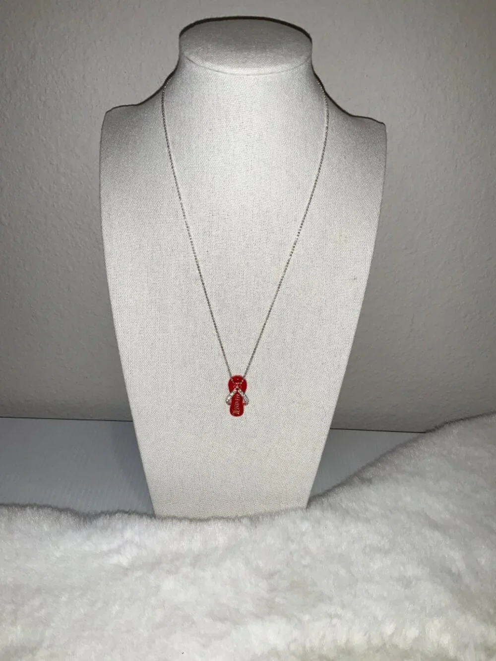 Hawaii Crystal Rhinestone Flip Flop Necklace in Red - Picture 2 of 3